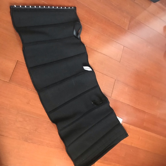 Black waist Trainer - Picture 3 of 4